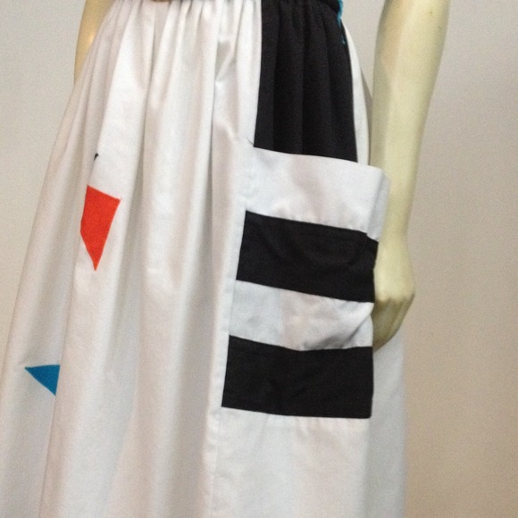 🚫BUNDLED🚫🎉HOST PICK🎉 Vintage harlequin dress - Picture 3 of 4