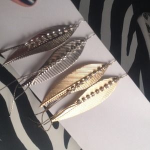 2 pairs of earrings!!!!