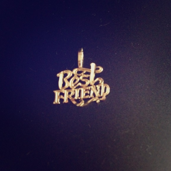 14k gold "best friend" pendant