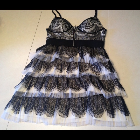 Black & White ruffled dress - Picture 1 of 3
