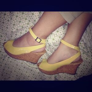 Avon Wedges