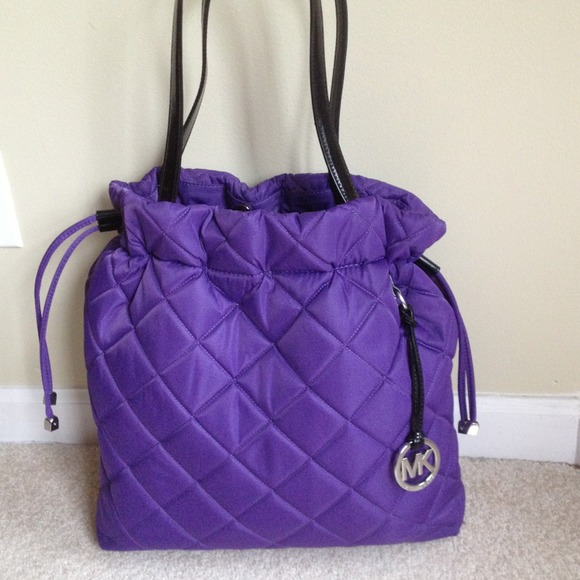 *REDUCED* Beautiful Michael Kors quilted tote bag