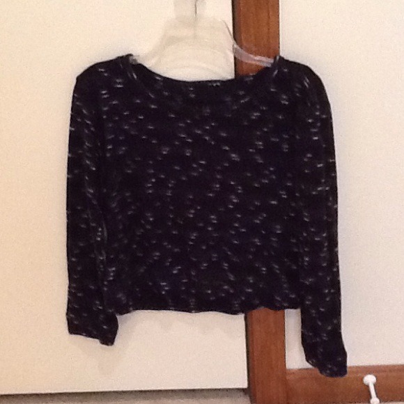 Black and white sweater - Picture 1 of 1