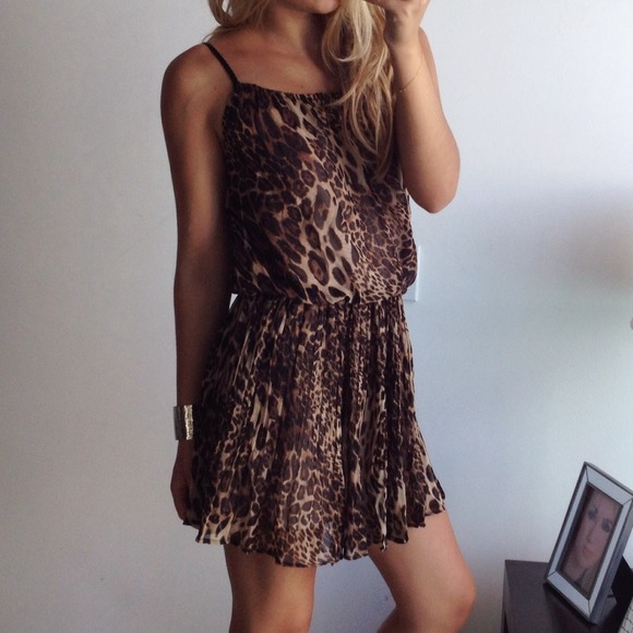 ✖️ SOLD OUT ✖️ Leopard Print Spaghetti Strap Dress
