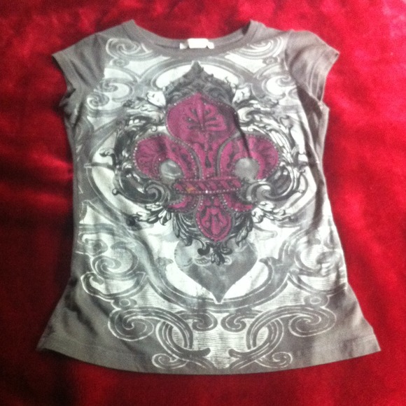 Dressy tee