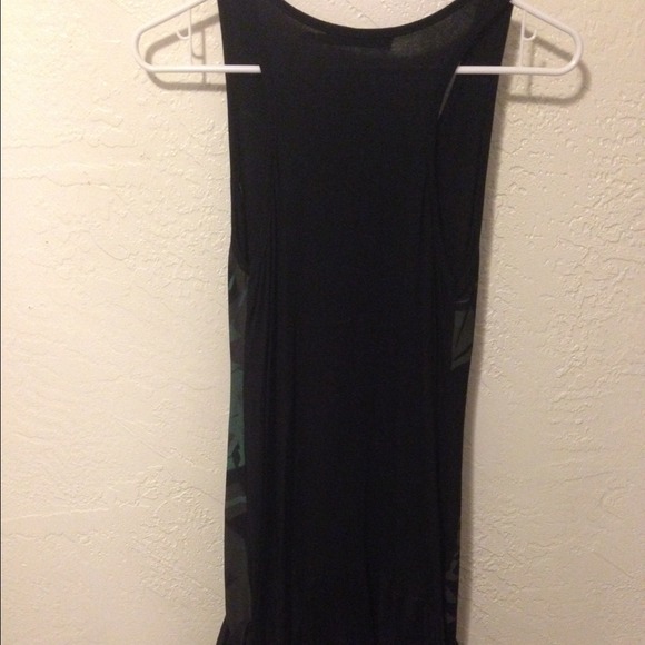 Black dress with artful design on the front - Picture 2 of 3