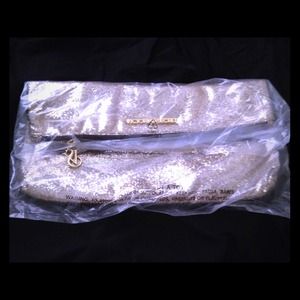 🚫SOLD🚫Victoria secrets clutch