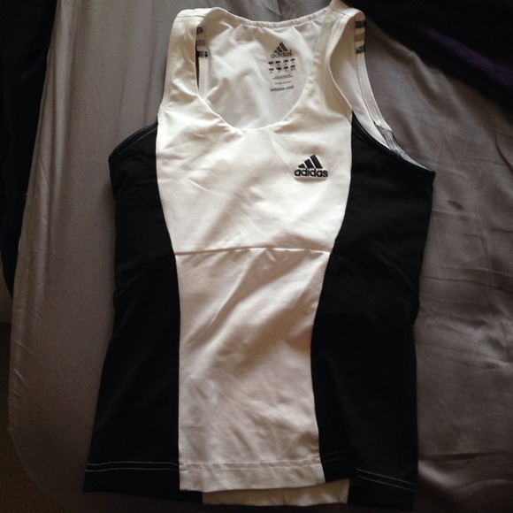 Black and white work out tank