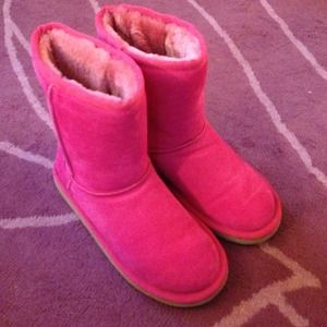Fuzzy pink boots! Size 8