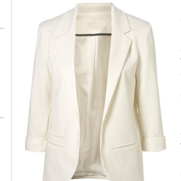 🚫SOLD IN BUNDLE🚫 White Boyfriend Blazer