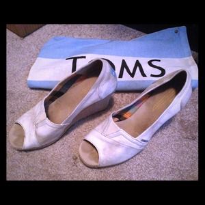Toms white denim wedges.