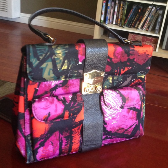 💋Sold💋Trina Turk bag