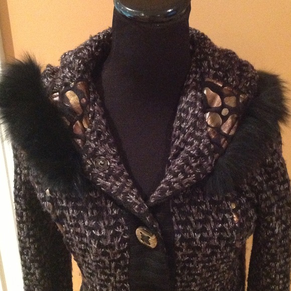 Sold - Picture 2 of 4