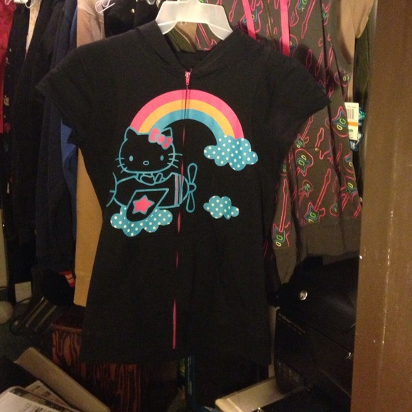 TO BE DONATED - Picture 1 of 4