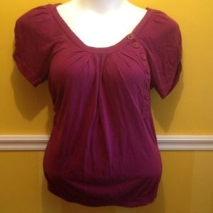 Burgundy buttoned t-shirt size XL