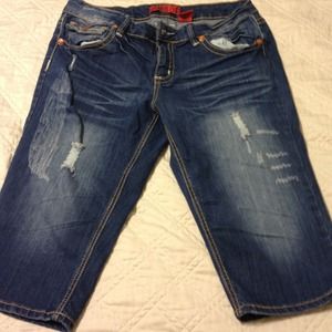 🔴 BUNDLED /SOLD 🔴 Zanadi Capri pants