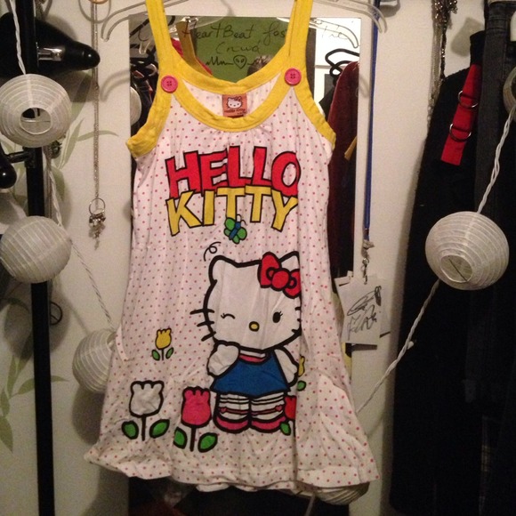 Hello Kitty Night Top (NWOT) - Picture 1 of 4