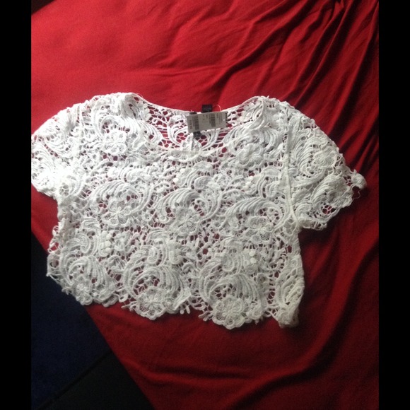 Tops - NWT Cropped Lace top from PacSun