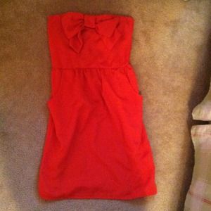 Strapless red bow dress
