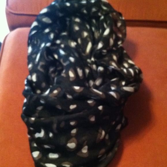 🍂GORGEOUS FALL/WINTER INFINITY SCARF❄️ - Picture 1 of 1