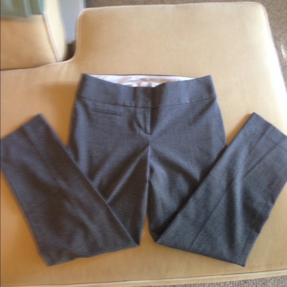 ❌SOLD❌  dressy Capri pants - Picture 2 of 3