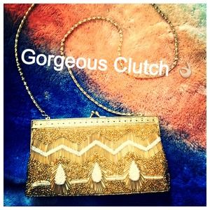 💸Gorgeous gold beaded clutch