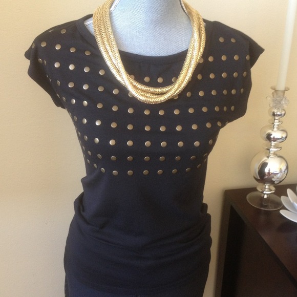 🚫SOLD ON EBAY🚫 Black top w studs