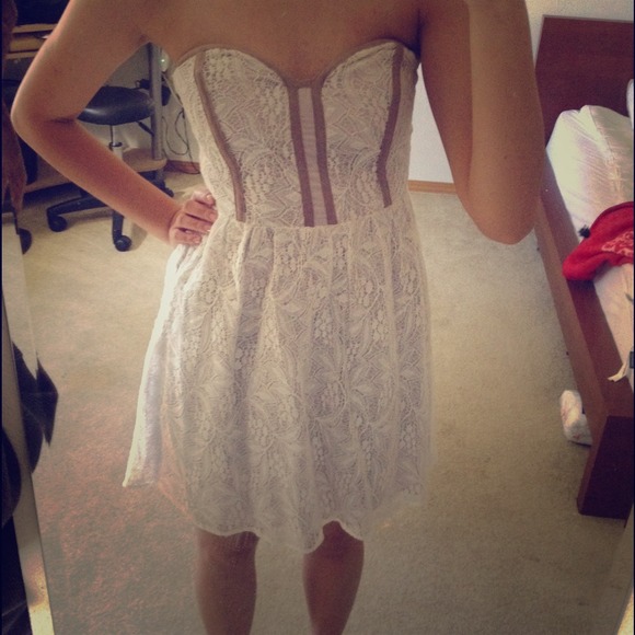 Lace dress!!! 💕