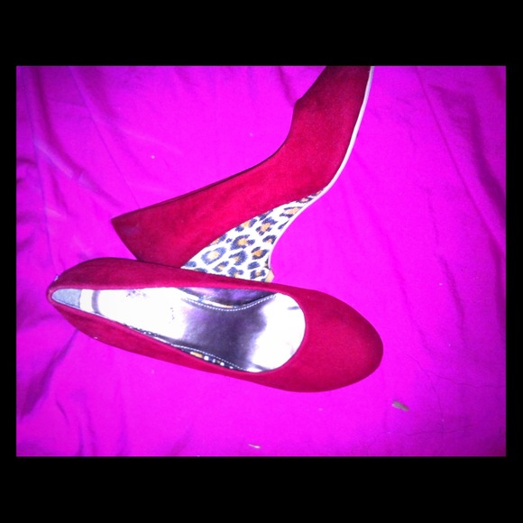 Never worn. Suede. Cheetah heel. Slim fit.