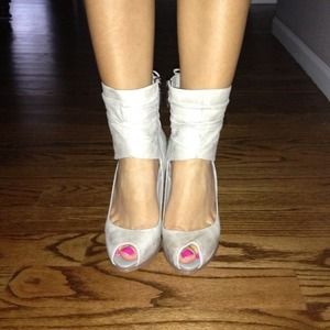 Guess high heel zip up boots