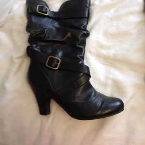 Size 7 black boots