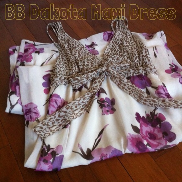 SOLD. BB Dakota floral maxi dress