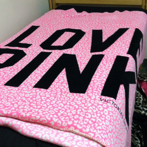 LOVE PINK Fleece Blanket