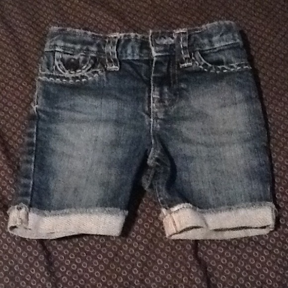 Toddler Gap shorts 18-24 Months