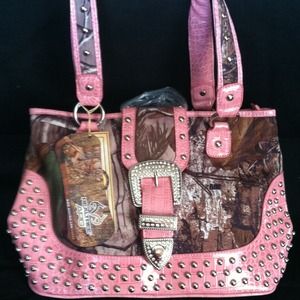 New Pink Real Tree Camo Handbag