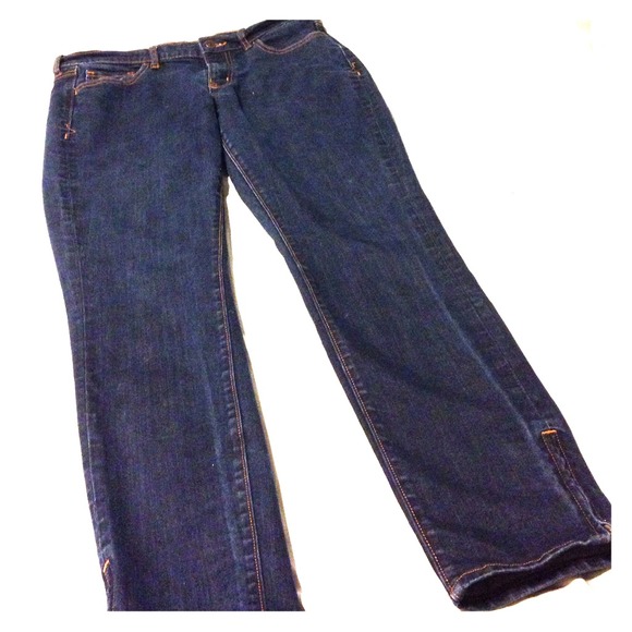 Dark Wash Skinny Jeans w/ zipper accents. Size 12 - Picture 1 of 4