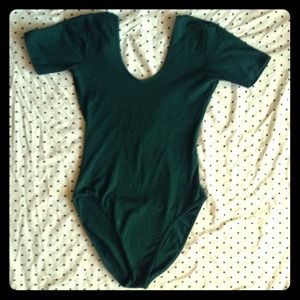 Short-sleeve Leotard
