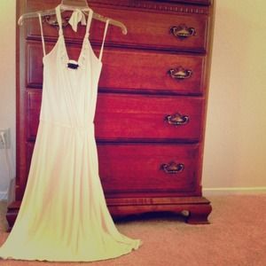 ❗️SOLD❗️BCBGMaxAzria White Halter Dress