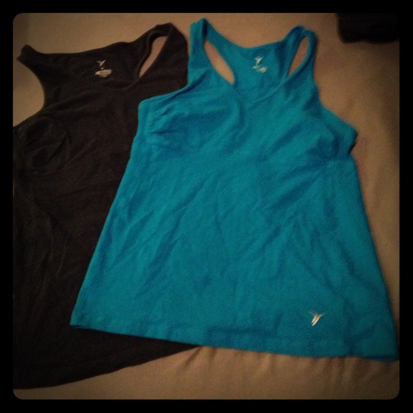 Old navy (m) & under armour workout tops (L).