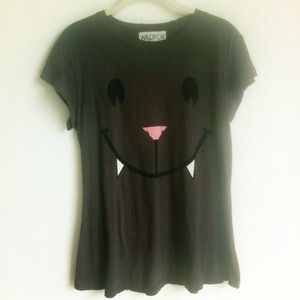 WILDFOX vampire kitty tee - XS