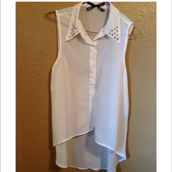 Cute high low shirt with silver studded bullets ❤️ - Picture 1 of 1