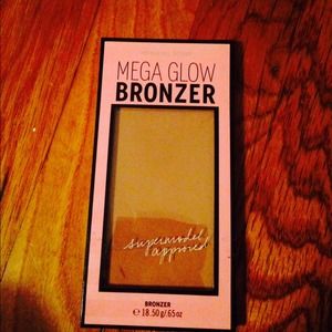 Victoria's Secret bronzer