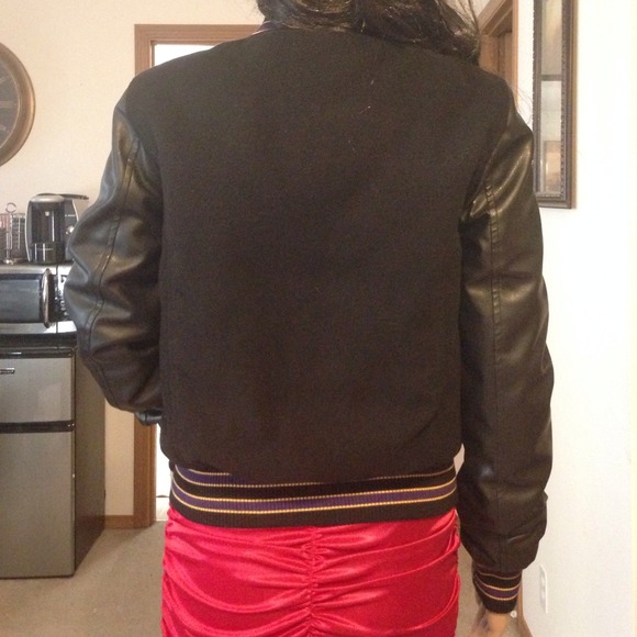 Jacket - Picture 3 of 4