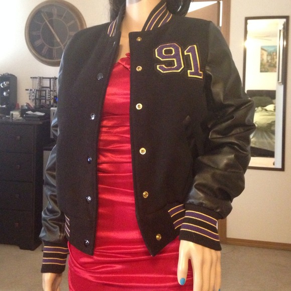 Jacket - Picture 4 of 4