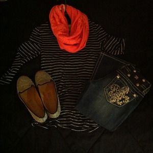 ON HOLD- Miss Me Jeans 25 Bootcut Distressed