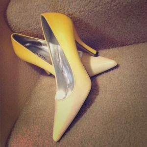 Yellow ombré pointed toe heels (+sizes available)