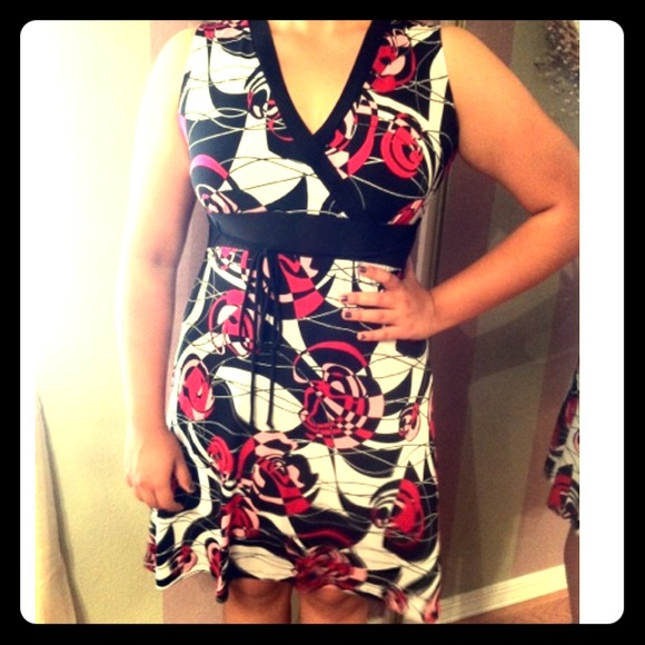 Irregular Patterned Cool Dress - Picture 1 of 1