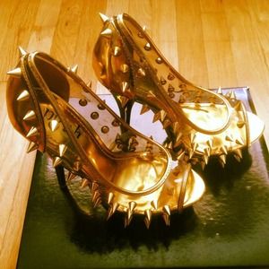 🚫SOLD🚫Spiky Heels 👠