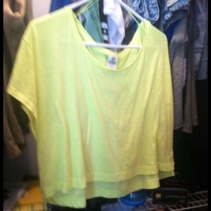 VS PINK crop tee💚💚💚