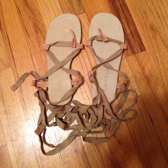 💔SOLD💔Lanvin gladiator sandal - Picture 2 of 3